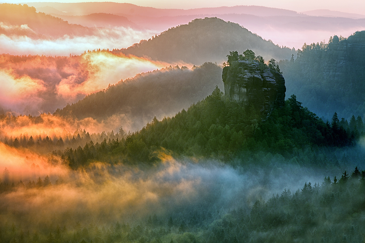 Winterbergské údolí a první sluneční doteky 